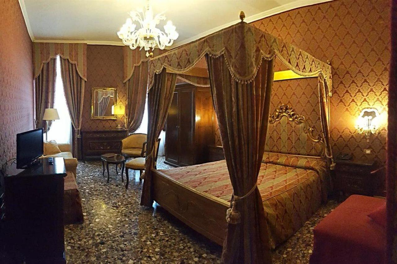 Casa Pisani Canal Venedig Exterior foto