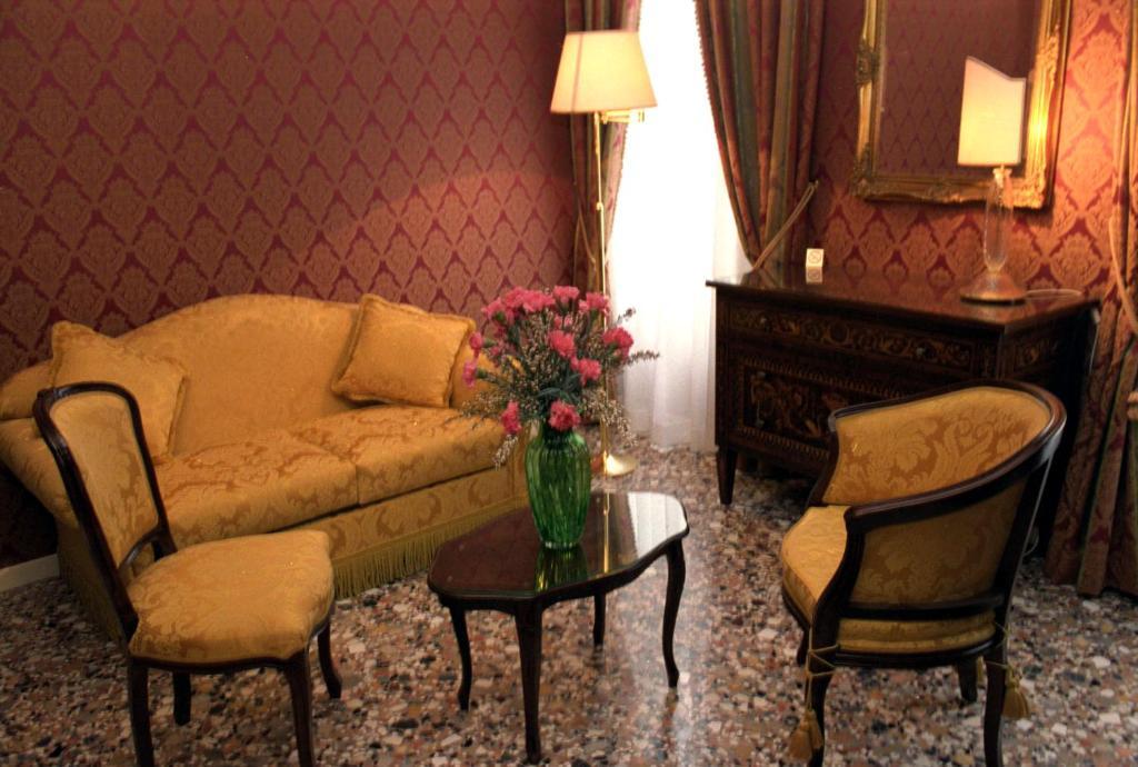 Casa Pisani Canal Venedig Zimmer foto