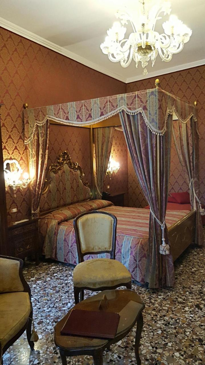 Casa Pisani Canal Venedig Exterior foto